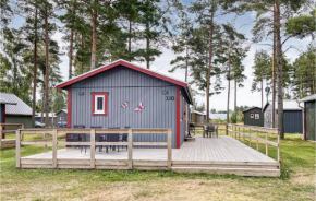 Stunning home in Löttorp with WiFi and 3 Bedrooms